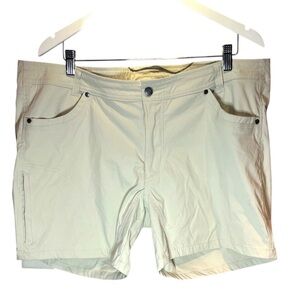 New American Outback Women’s Shorts Stone Khaki Color Size 1X NWOT
